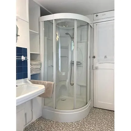 Spacious With Garden
